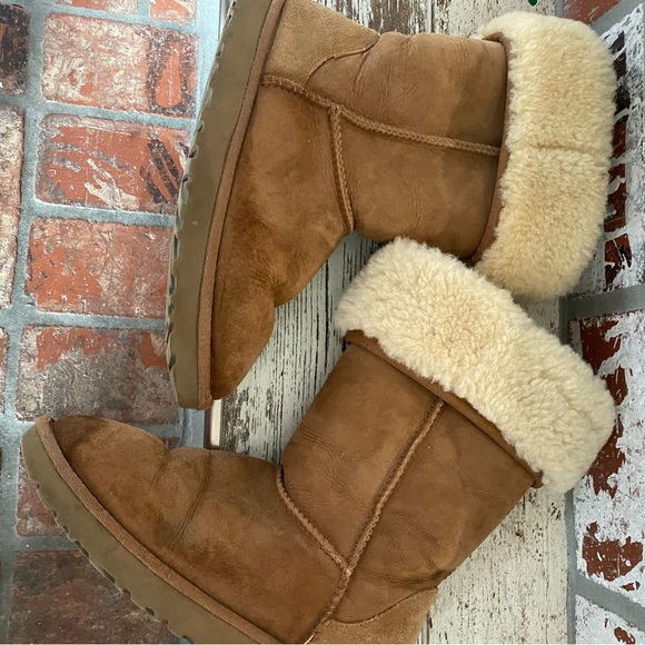 UGG Shoes - CLASSIC UGGS! Wear them rolled up or down!! Well loved w/ LOTS of life left 😎😎